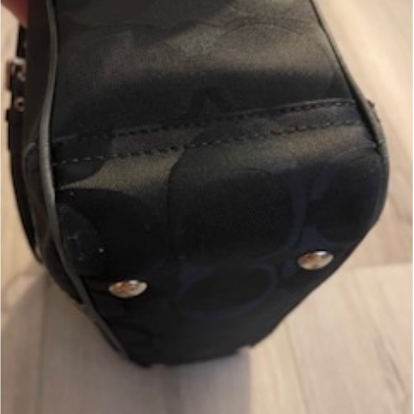 It’s a large signature C coach logo printed all over it - Picture 9 of 15
